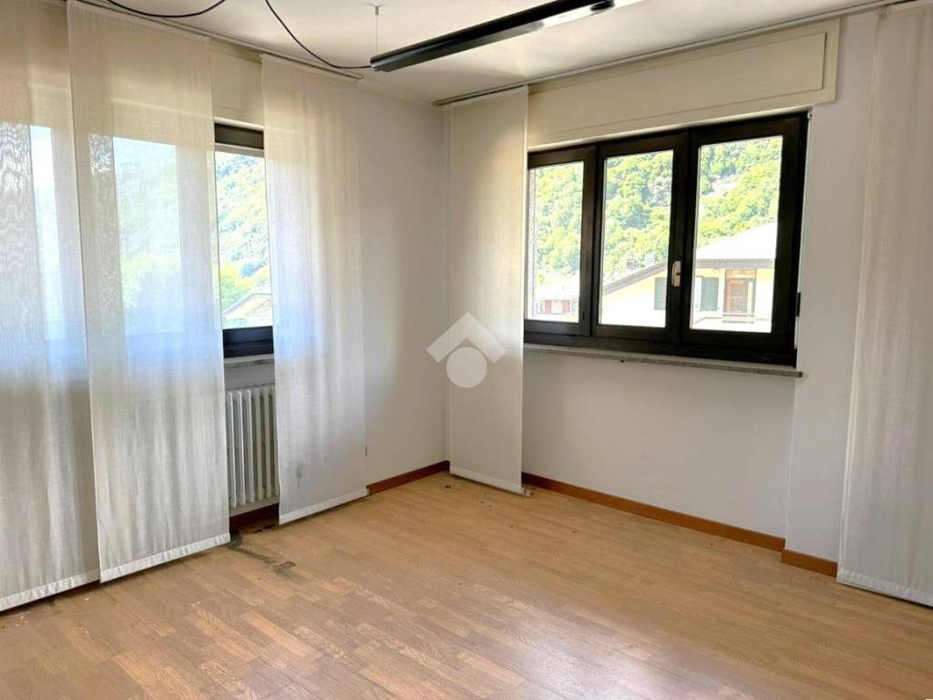 ufficio in vendita a Talamona