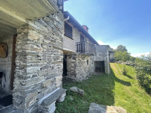 casa indipendente in vendita a Talamona