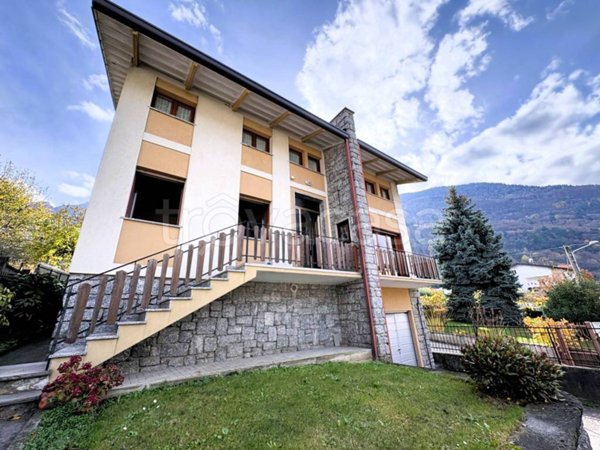 casa indipendente in vendita a Talamona