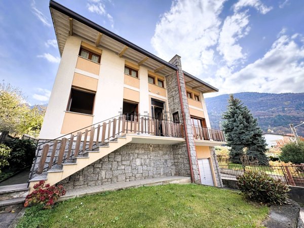 casa indipendente in vendita a Talamona