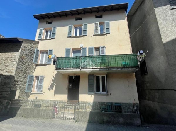 casa semindipendente in vendita a Talamona