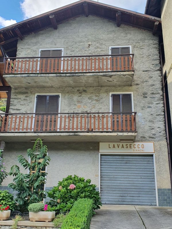 pentavano in vendita a Teglio