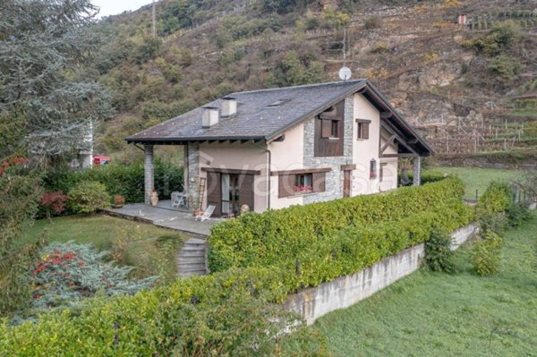 casa indipendente in vendita a Teglio