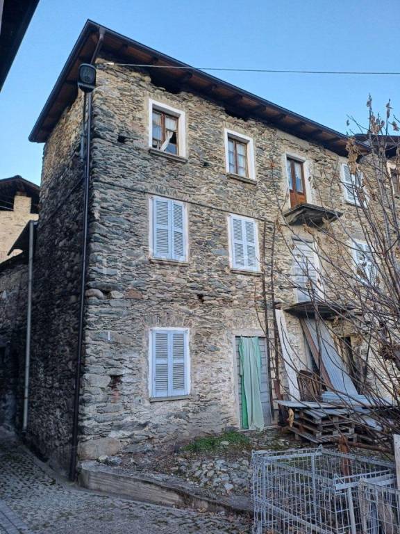casa indipendente in vendita a Teglio