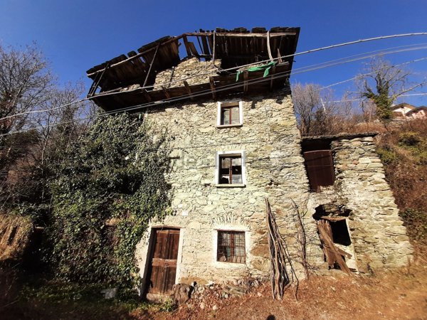 casa indipendente in vendita a Teglio