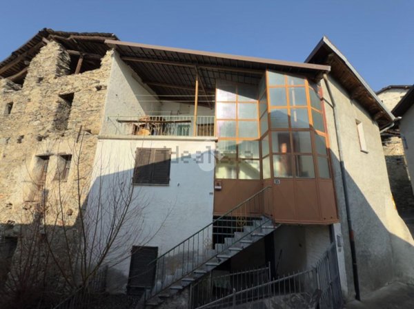 casa semindipendente in vendita a Teglio