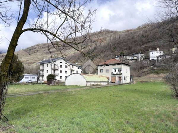 casa indipendente in vendita a Teglio