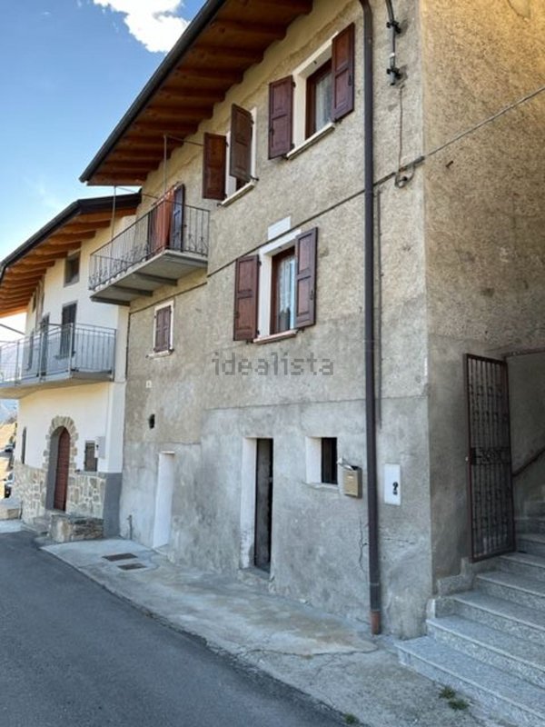 casa indipendente in vendita a Teglio