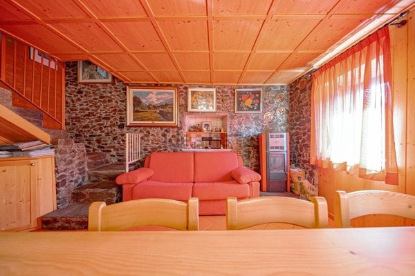 casa indipendente in vendita a Teglio