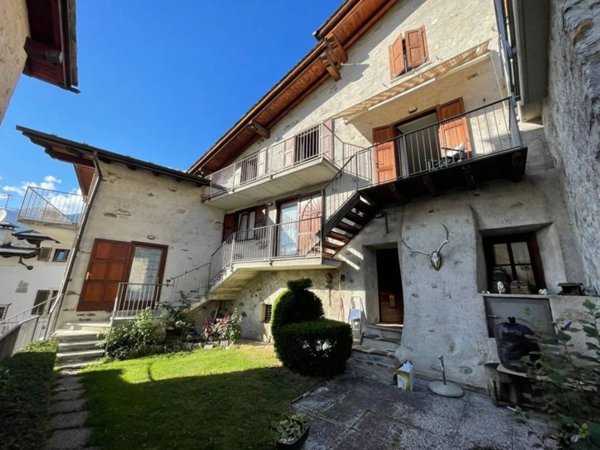 casa indipendente in vendita a Teglio