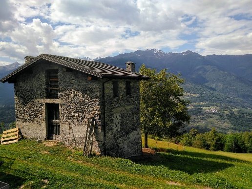 casa indipendente in vendita a Teglio