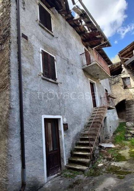 casa semindipendente in vendita a Teglio