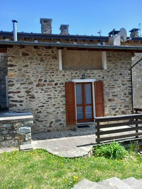casa indipendente in vendita a Teglio