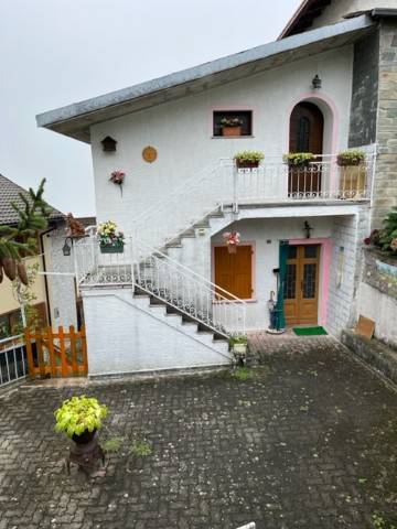 casa indipendente in vendita a Teglio