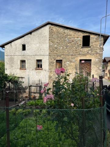 casa indipendente in vendita a Teglio