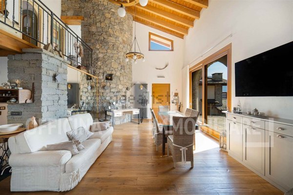 casa indipendente in vendita a Teglio