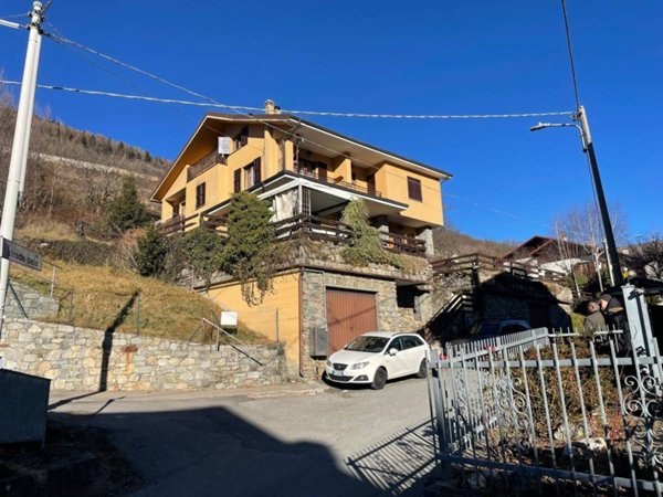 casa indipendente in vendita a Teglio