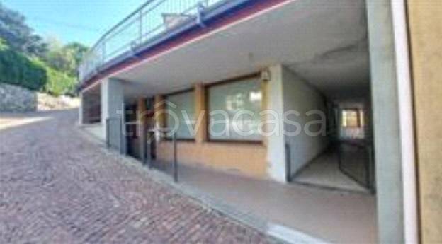 negozio in vendita a Teglio