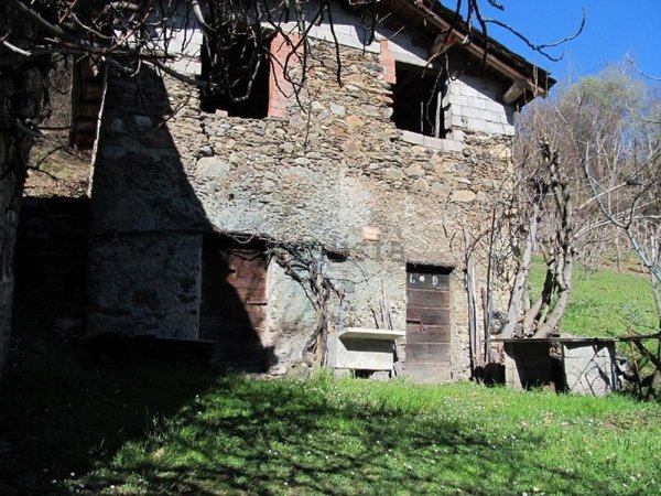 casale in vendita a Teglio