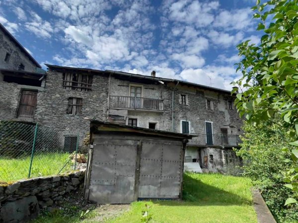 casa indipendente in vendita a Teglio