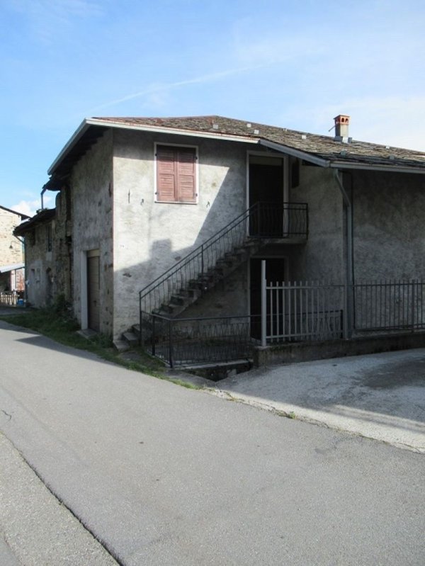 casa indipendente in vendita a Teglio
