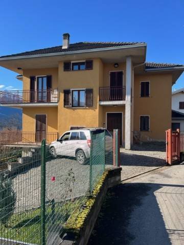 casa indipendente in vendita a Teglio