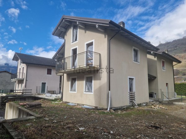 casa indipendente in vendita a Teglio