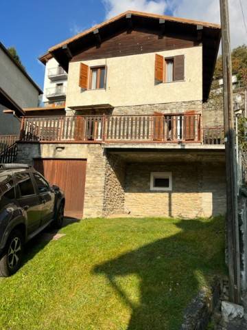 casa indipendente in vendita a Teglio