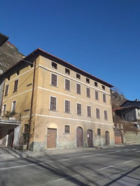 casa indipendente in vendita a Teglio