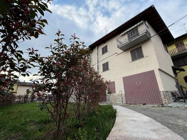casa indipendente in vendita a Teglio