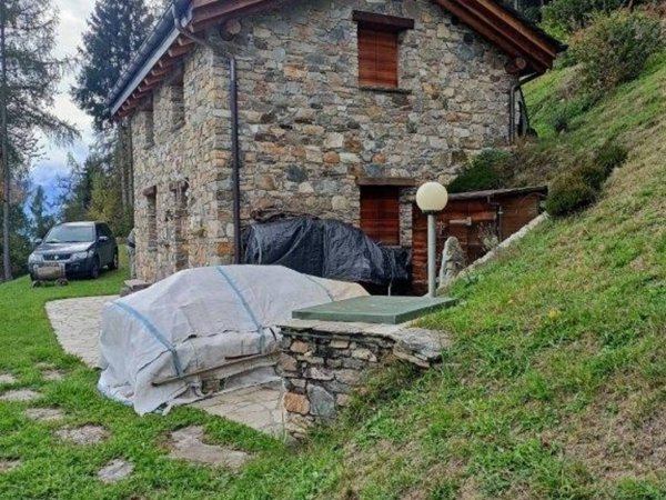 casa indipendente in vendita a Teglio