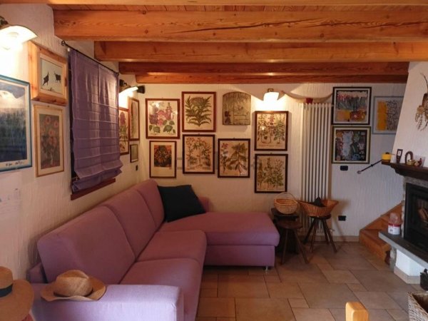 casa indipendente in vendita a Teglio