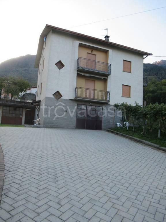 appartamento in vendita a Teglio in zona Tresenda