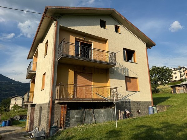 appartamento in vendita a Teglio in zona Tresenda