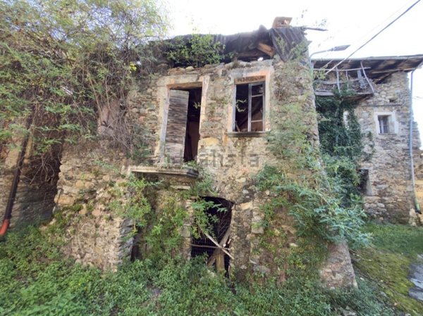 casa indipendente in vendita a Teglio