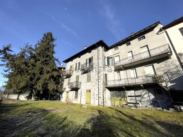 casa semindipendente in vendita a Teglio in zona Tresenda