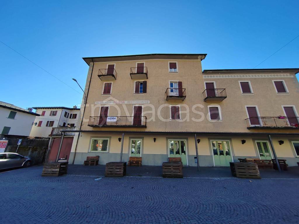 casa indipendente in vendita a Teglio