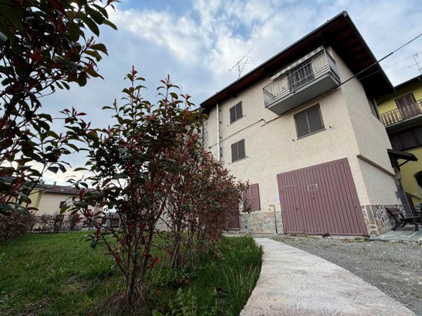 casa indipendente in vendita a Teglio