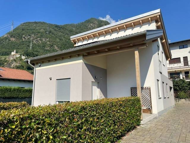 casa indipendente in vendita a Tirano in zona Madonna di Tirano