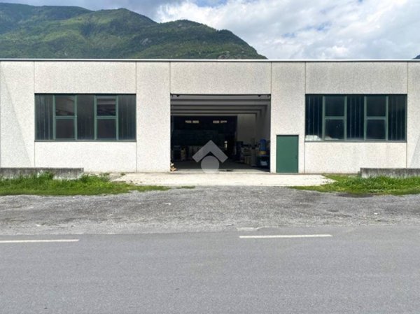 ufficio in vendita a Tirano