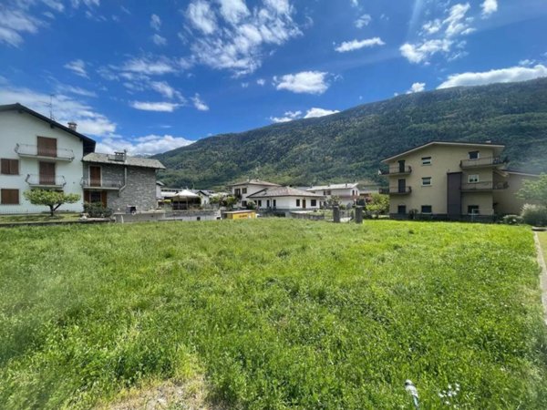 terreno edificabile in vendita a Tirano
