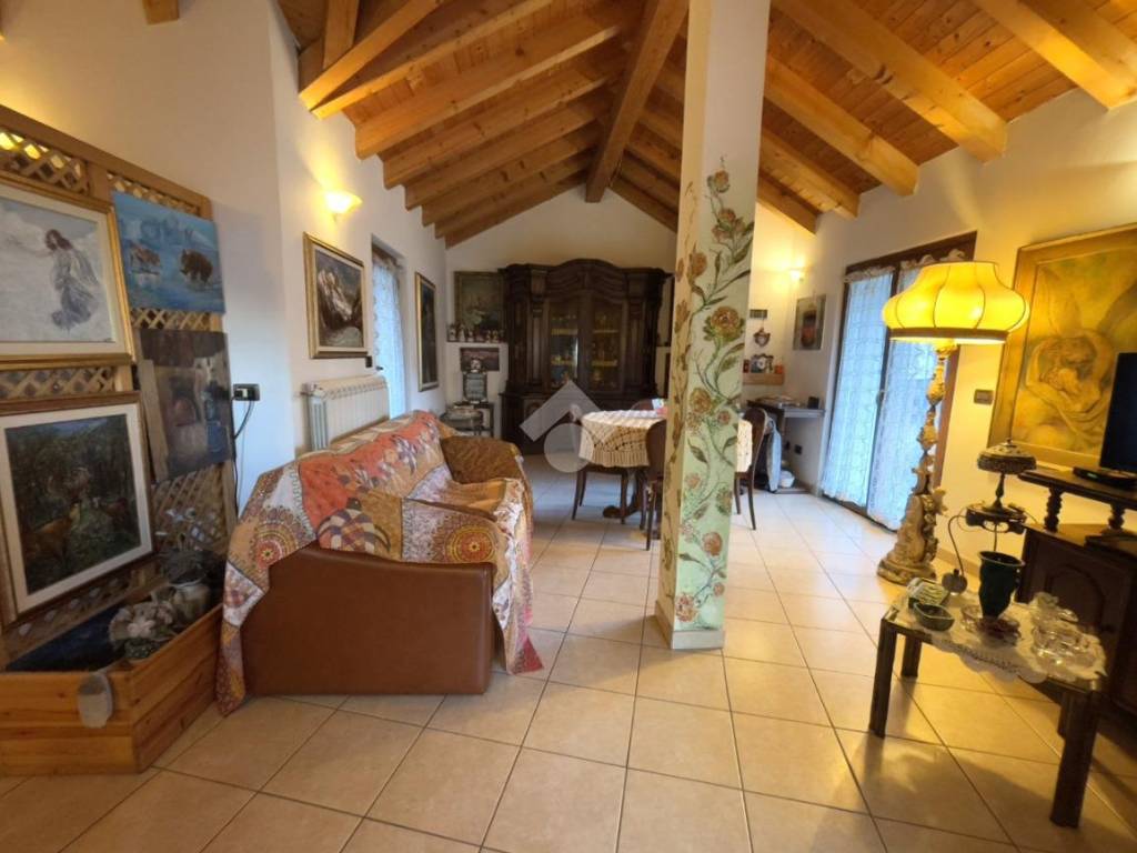 casa indipendente in vendita a Tirano