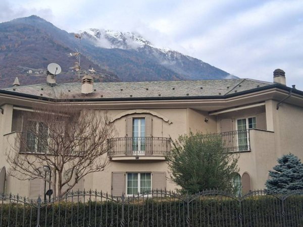 casa indipendente in vendita a Tirano