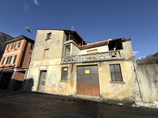 casa semindipendente in vendita a Tirano