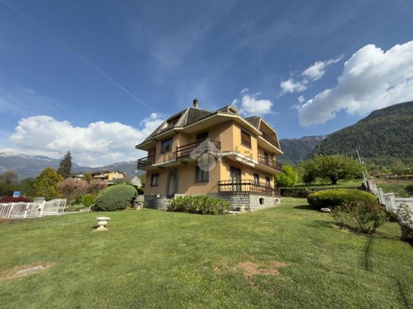 casa indipendente in vendita a Tirano