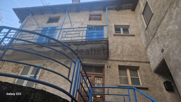 casa indipendente in vendita a Tirano in zona Cologna