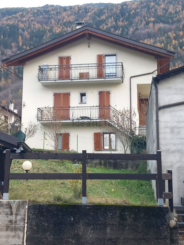 casa indipendente in vendita a Tirano