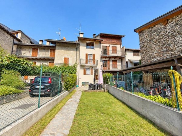 casa indipendente in vendita a Tirano