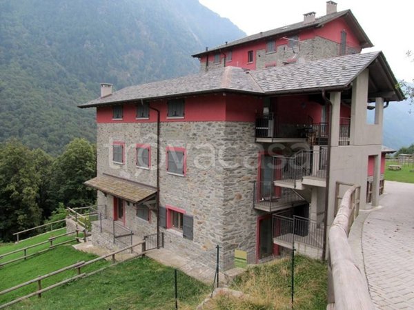 appartamento in vendita a Torre di Santa Maria in zona Bianchi