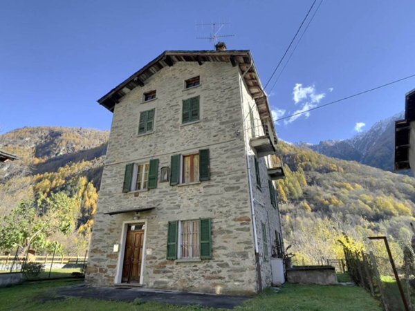 casa indipendente in vendita a Torre di Santa Maria in zona Sant'Anna